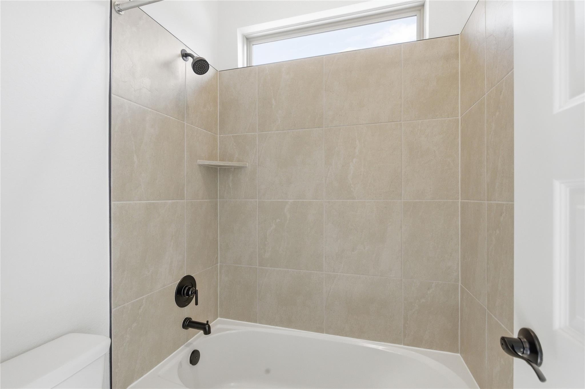 912 Landing Lane Leander TX 78641