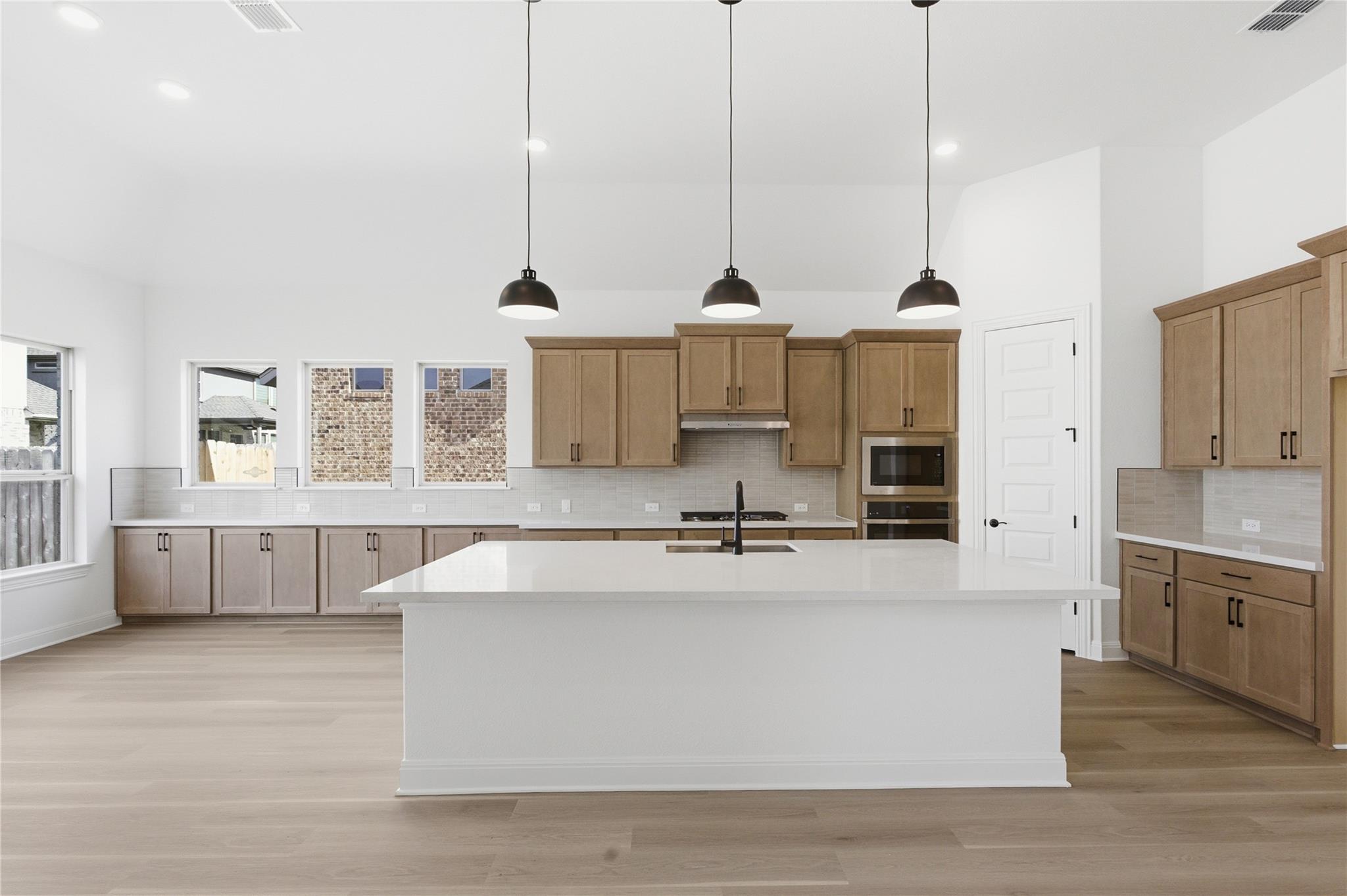 912 Landing Lane Leander TX 78641