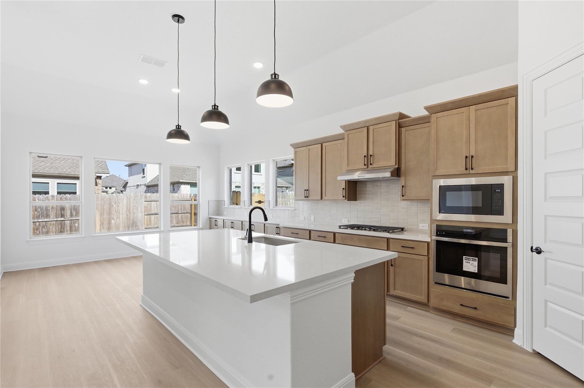 912 Landing Lane Leander TX 78641