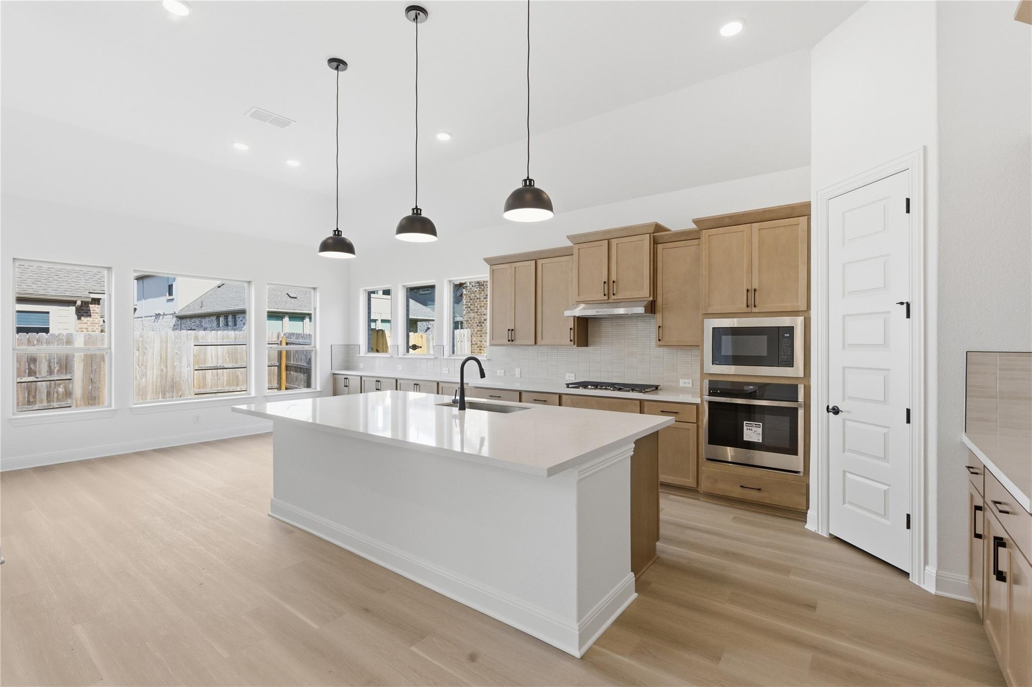 912 Landing Lane Leander TX 78641