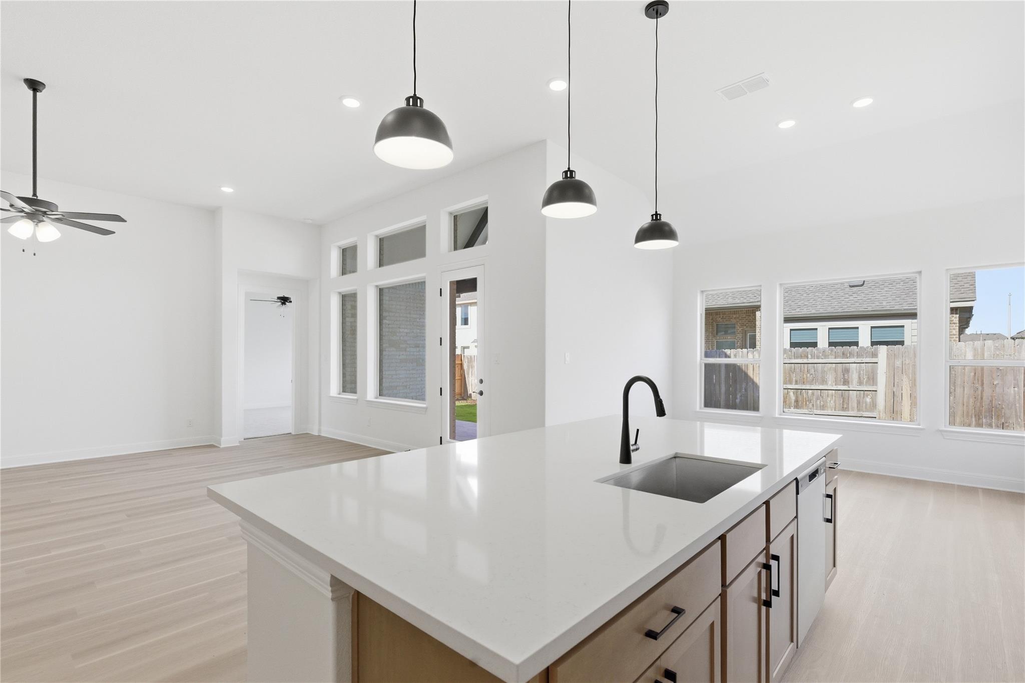 912 Landing Lane Leander TX 78641