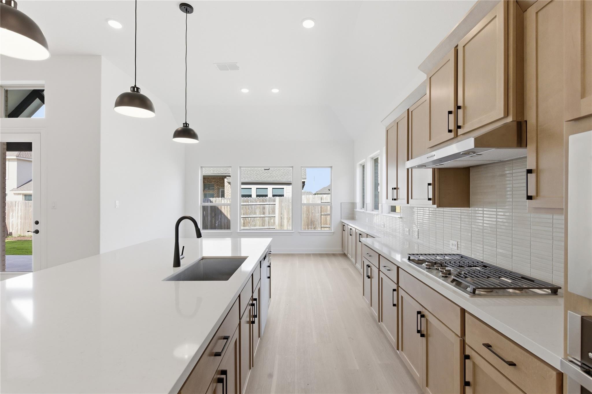 912 Landing Lane Leander TX 78641