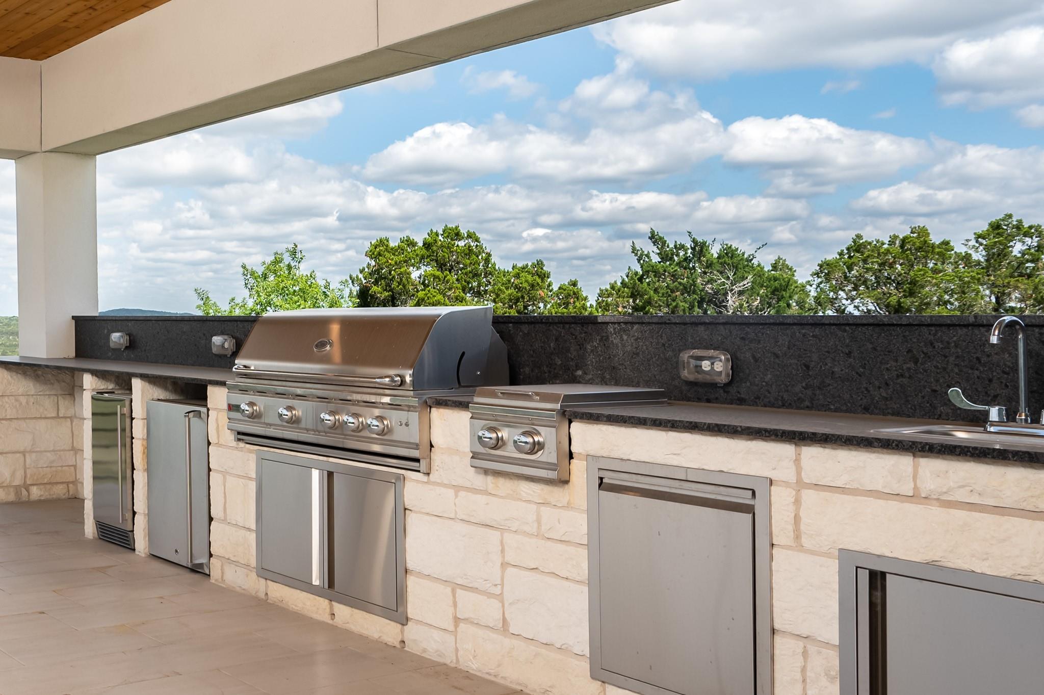 2502 Sunset Vista Circle Spicewood TX 78669