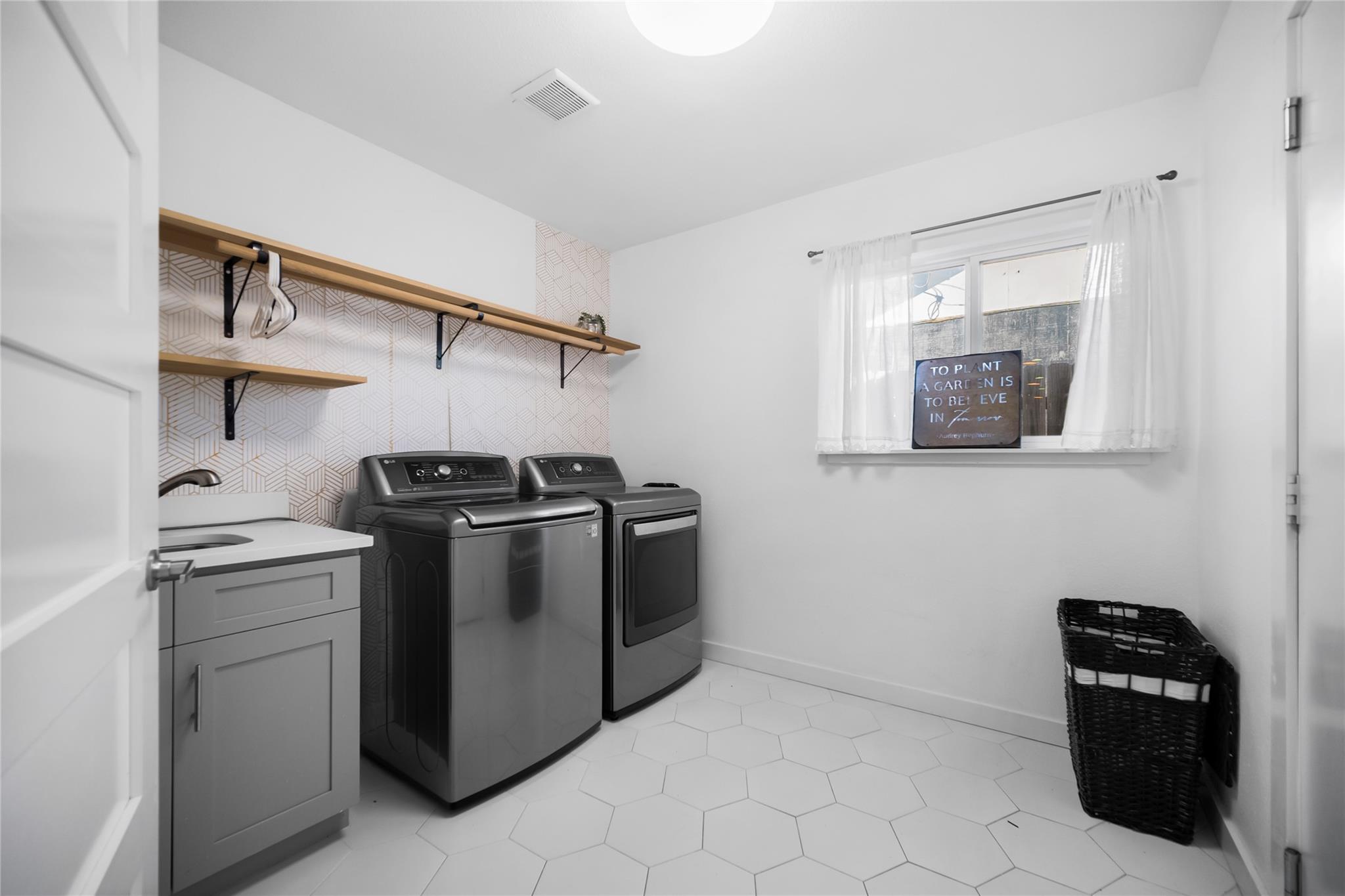 4814 Broadhill Drive Austin TX 78723