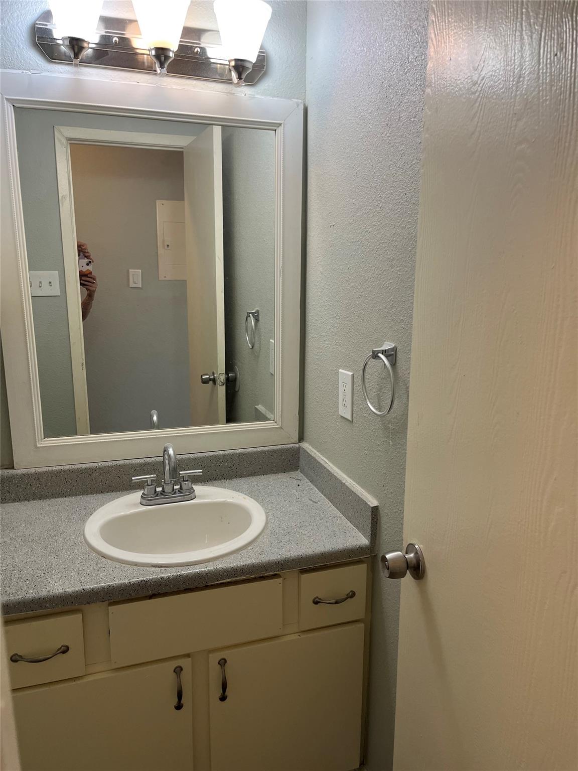 9502 Kempler Drive Austin TX 78748