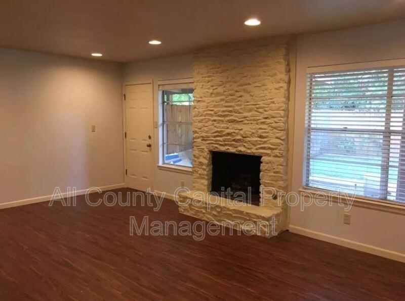 2102 Pompton Drive Austin TX 78757