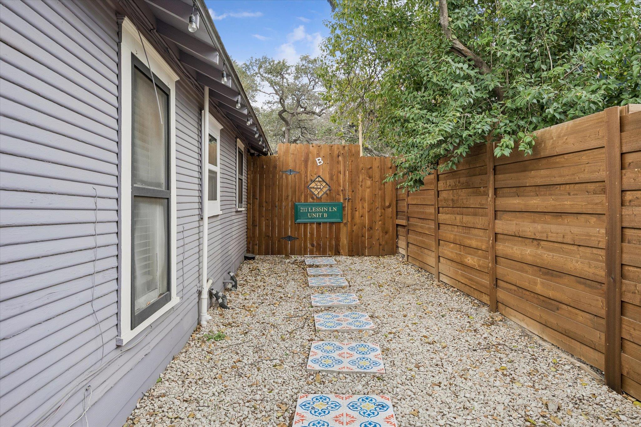 211 Lessin Lane Austin TX 78704