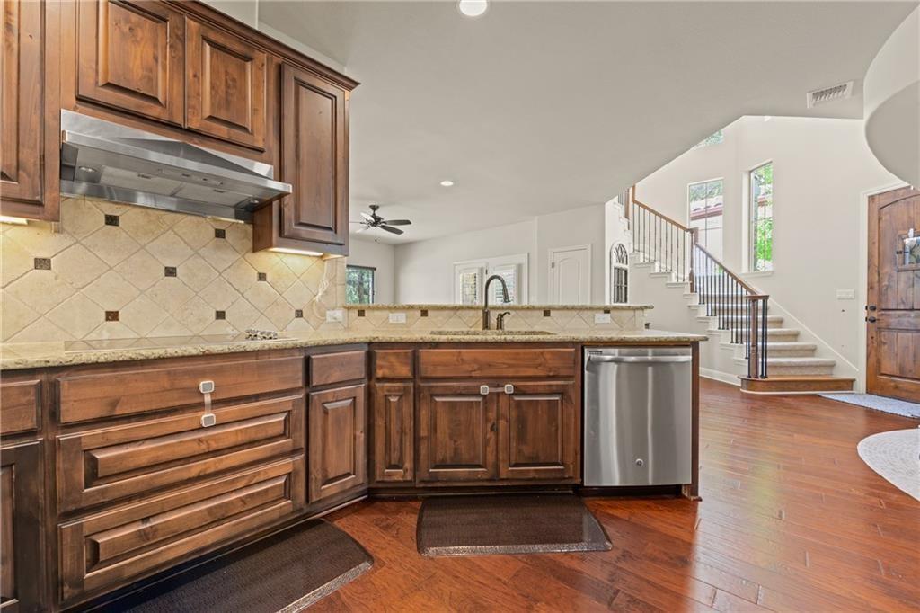 110 Oak Glen Cove Austin TX 78734
