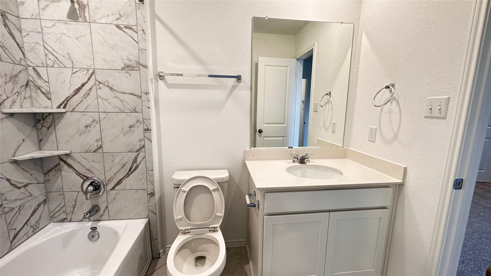 138 Milliner Loop Hutto TX 78634