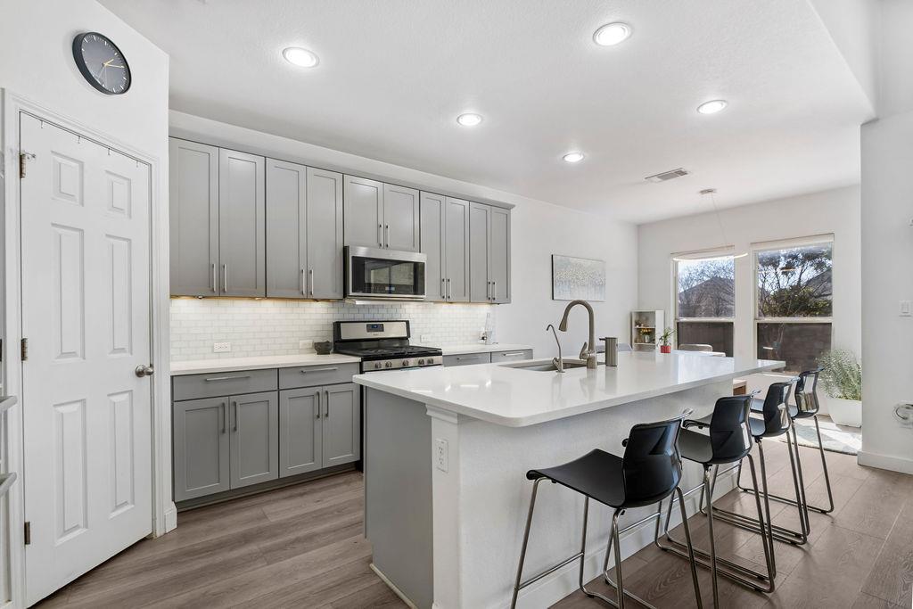 909 Zacarias Drive Leander TX 78641
