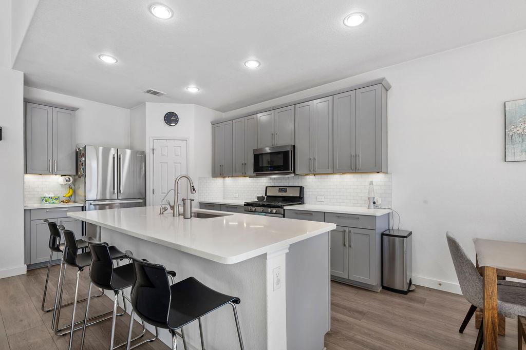 909 Zacarias Drive Leander TX 78641