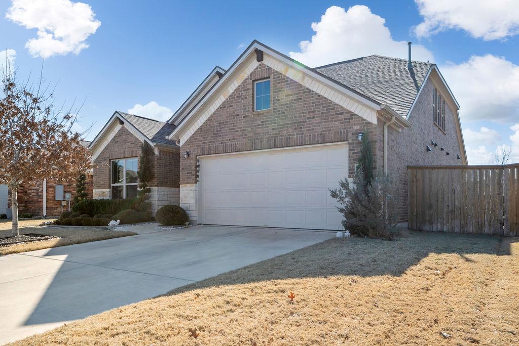 909 Zacarias Drive Leander TX 78641
