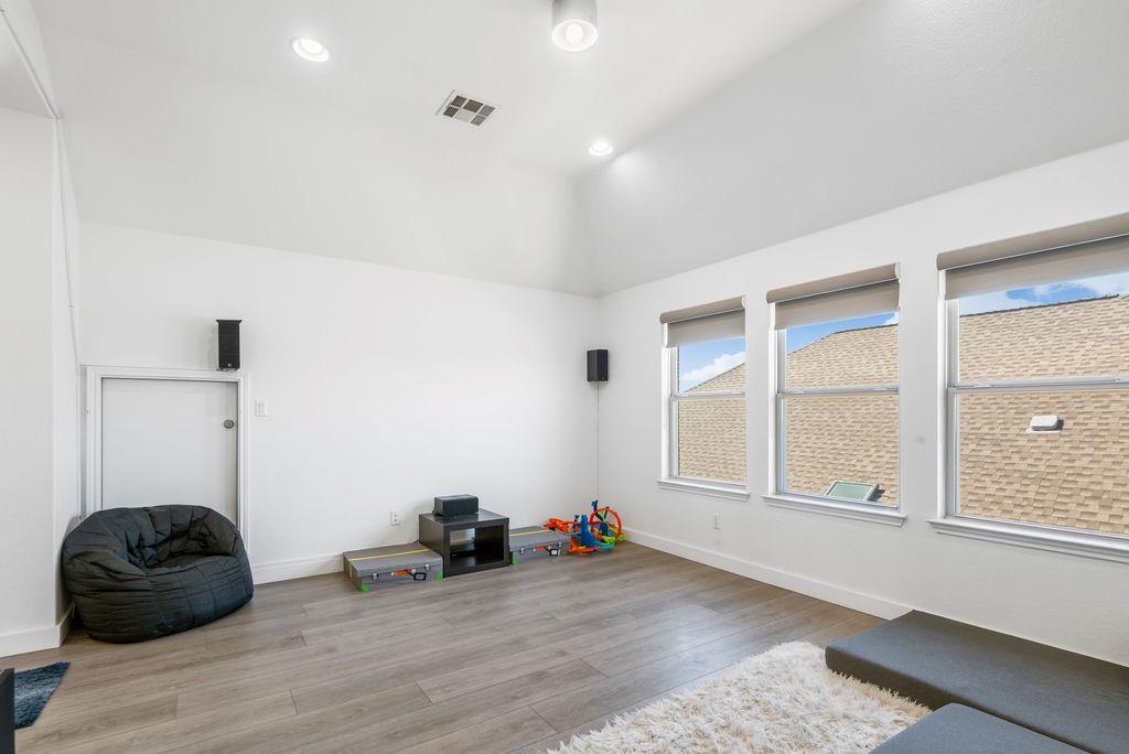 909 Zacarias Drive Leander TX 78641