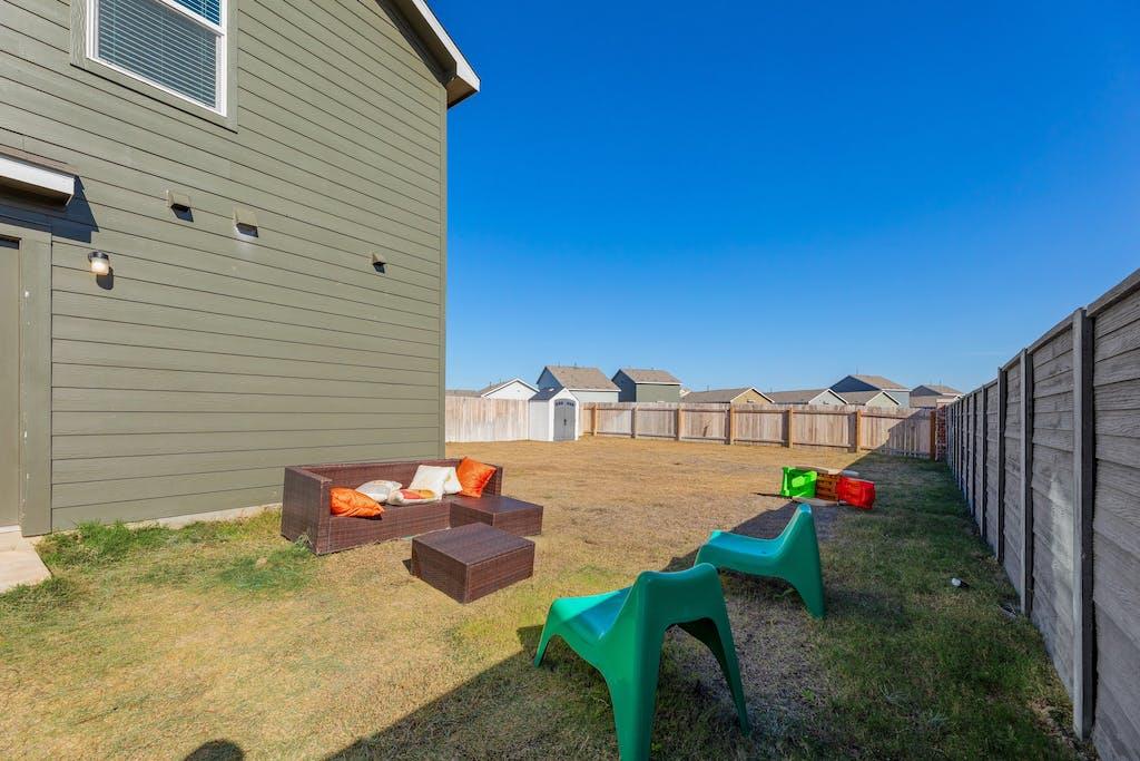 17817 Willacy Cove Elgin TX 78621