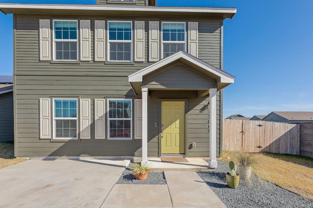 17817 Willacy Cove Elgin TX 78621