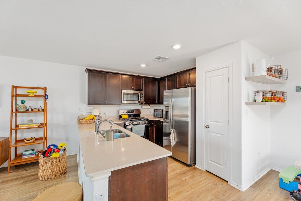 17817 Willacy Cove Elgin TX 78621