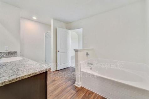 18640 Quiet Range Drive Elgin TX 78621