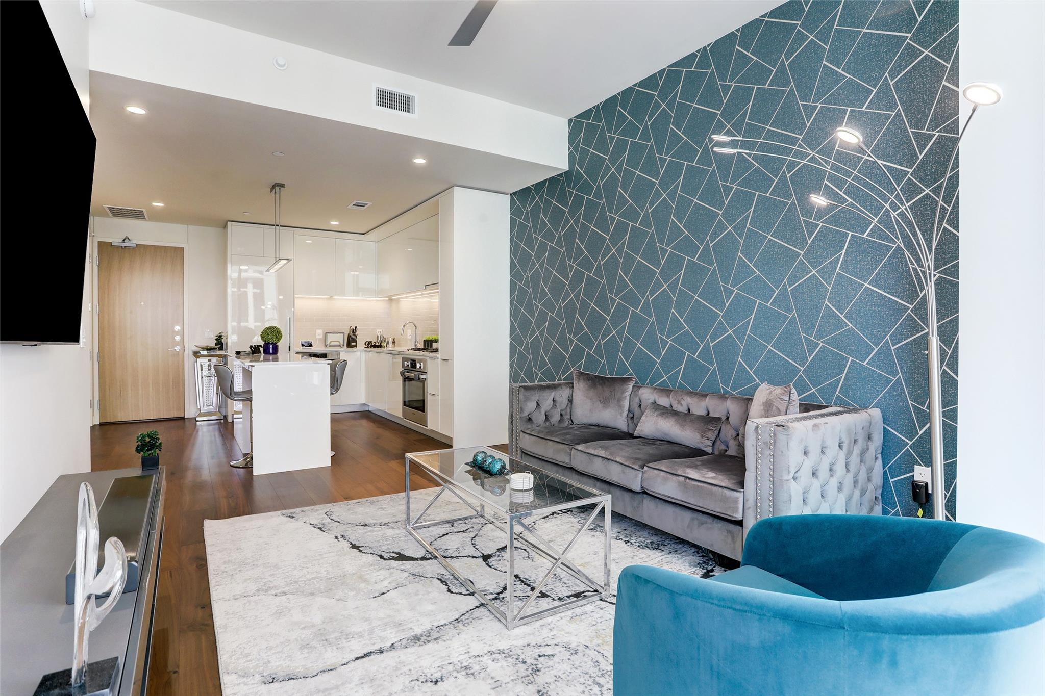 44 E Avenue Austin TX 78701