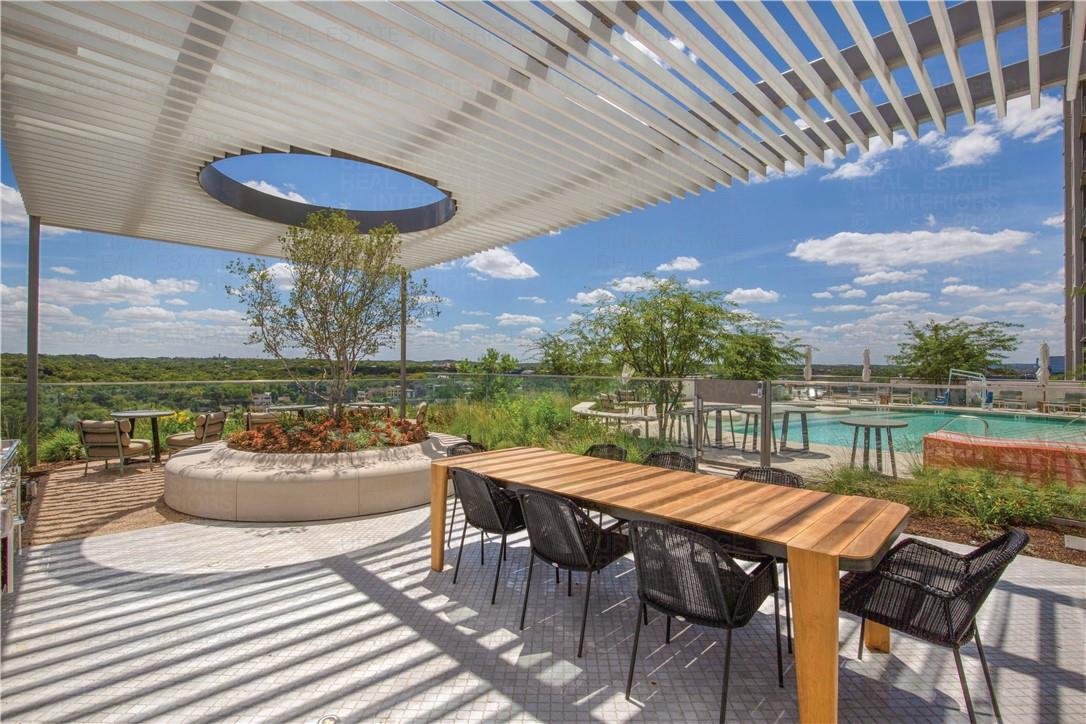44 E Avenue Austin TX 78701