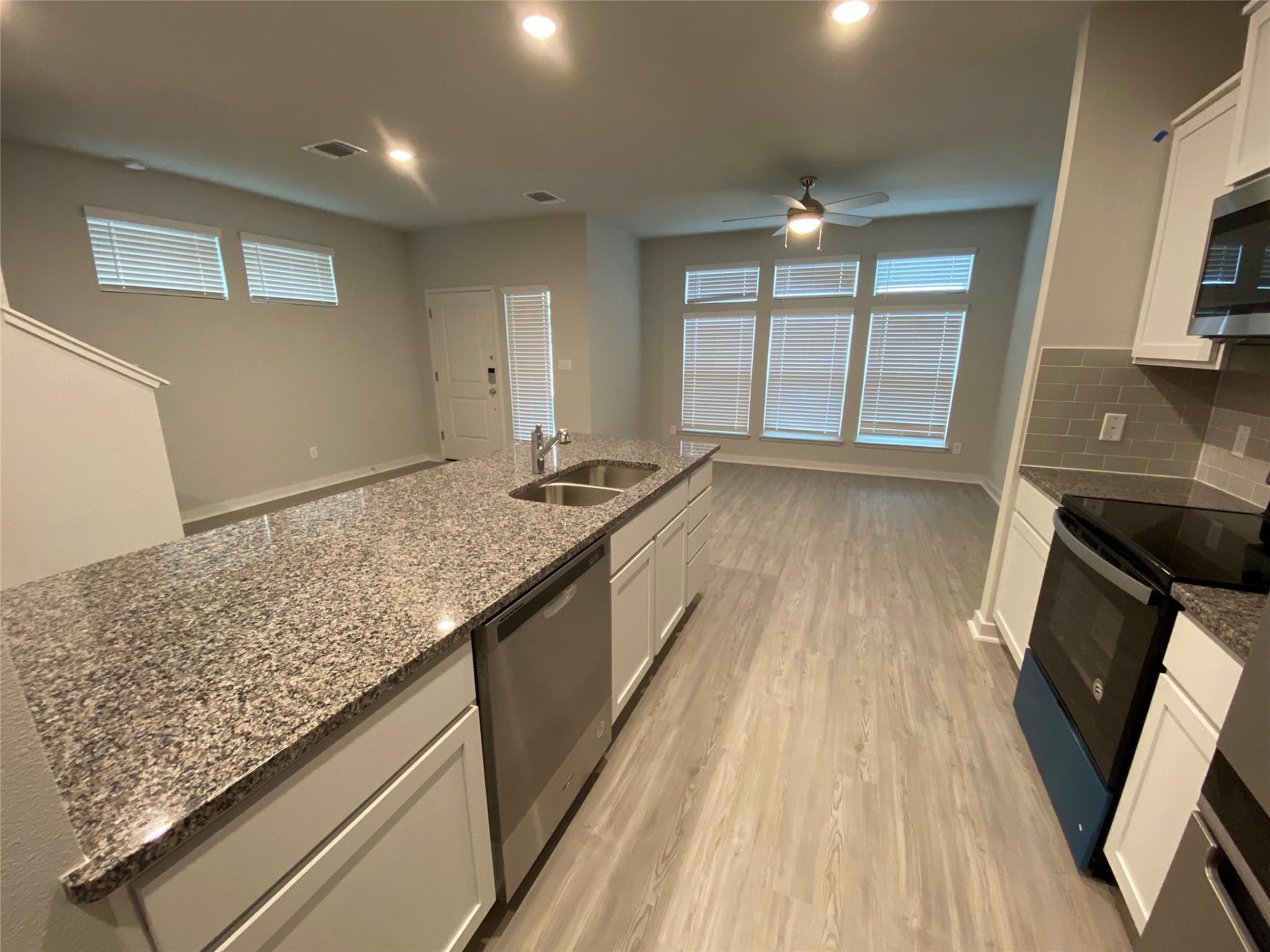 605 W South Street Leander TX 78641