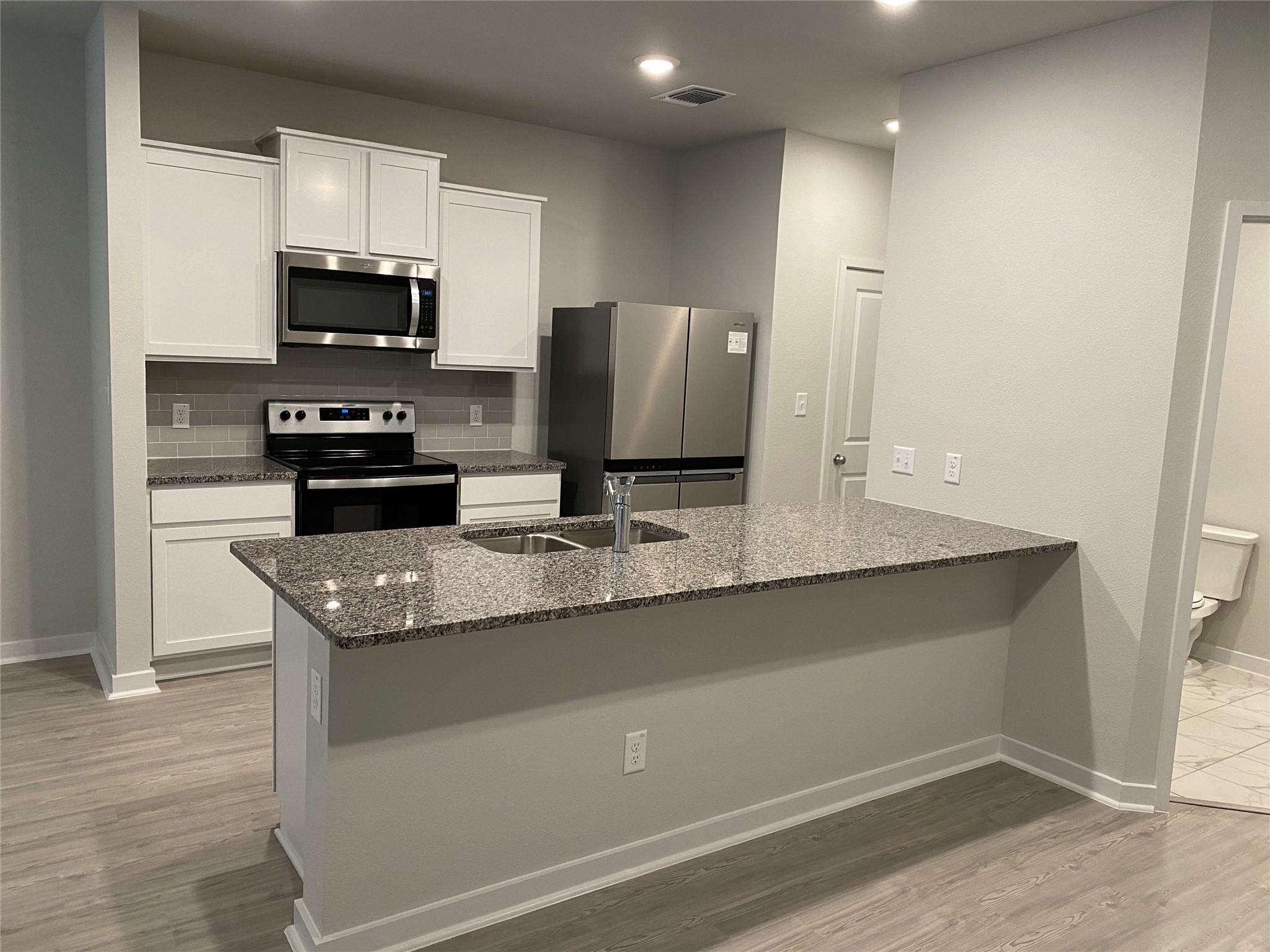 605 W South Street Leander TX 78641