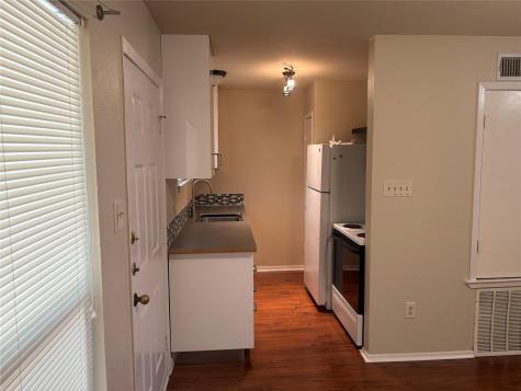 1514 Parker Lane Austin TX 78741