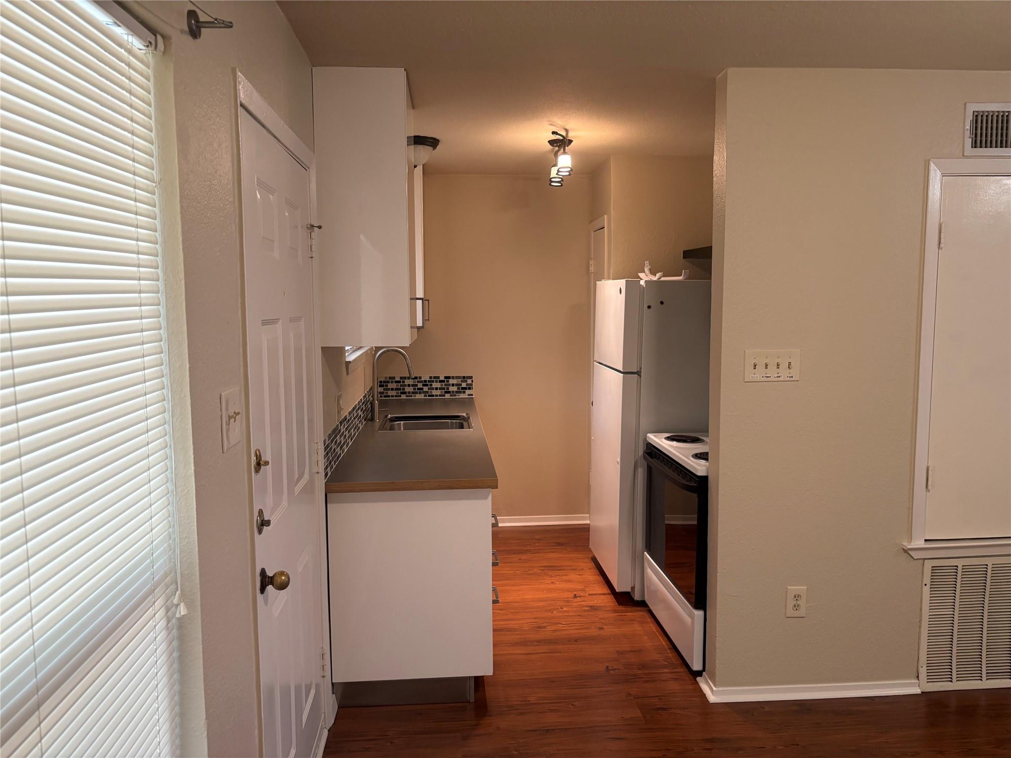 1514 Parker Lane Austin TX 78741
