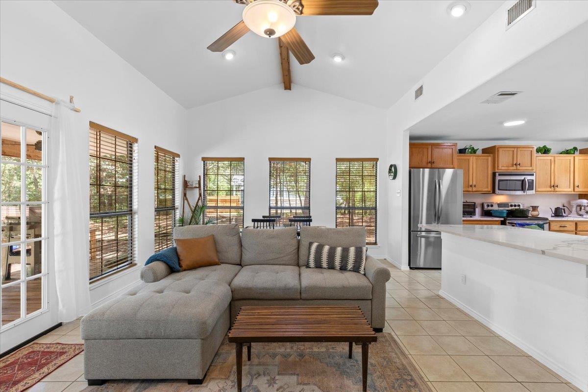 120 Lake Point Way Bastrop TX 78602