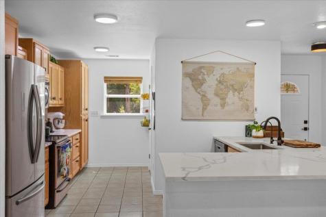 120 Lake Point Way Bastrop TX 78602