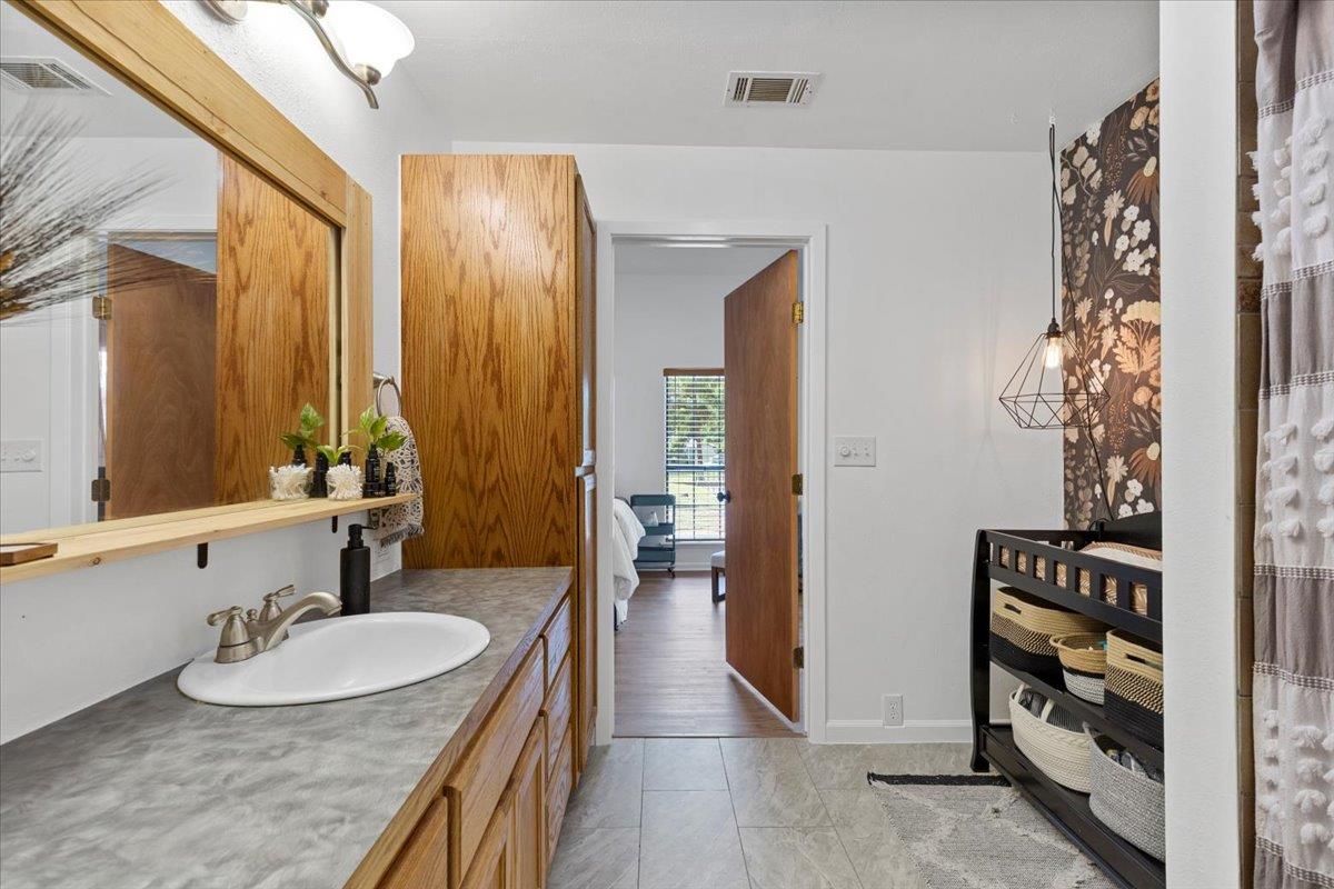 120 Lake Point Way Bastrop TX 78602