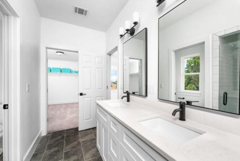 5102 Moss Point Lago Vista TX 78645