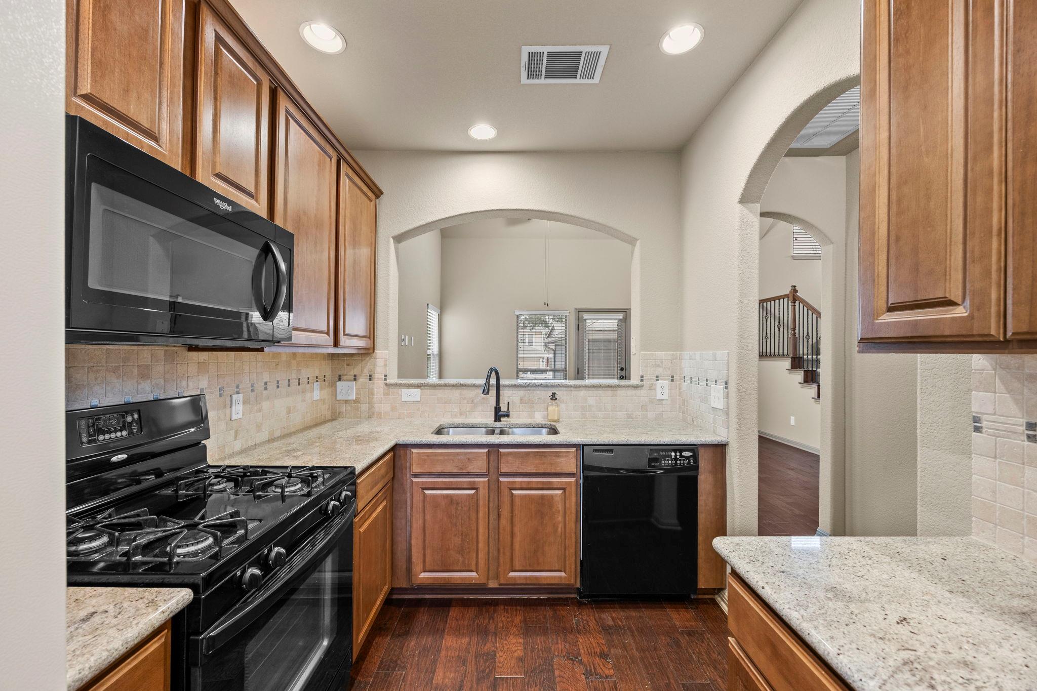 263 Cleveland Kyle TX 78640