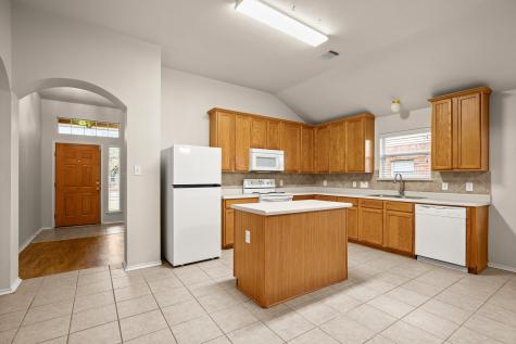 107 Aguilar Drive Hutto TX 78634