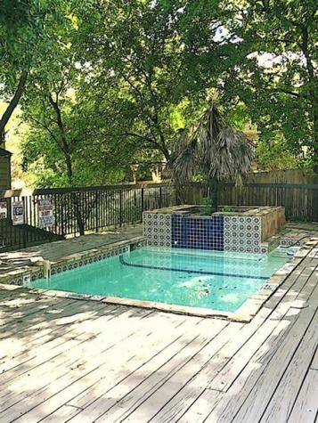 908 Poplar Street Austin TX 78705