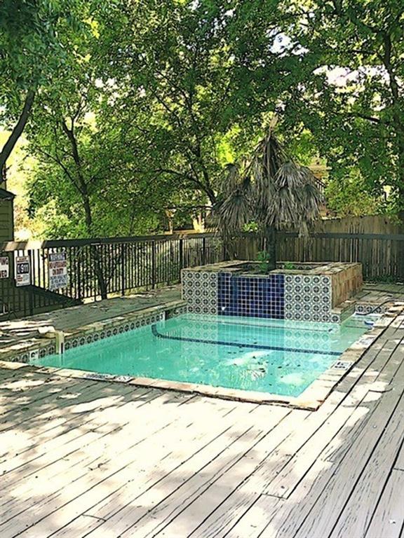 908 Poplar Street Austin TX 78705