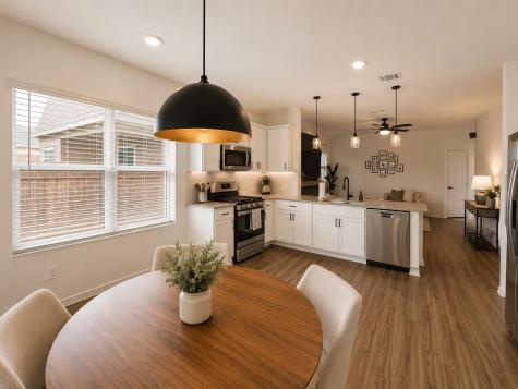 208 Longbridge Drive Hutto TX 78634