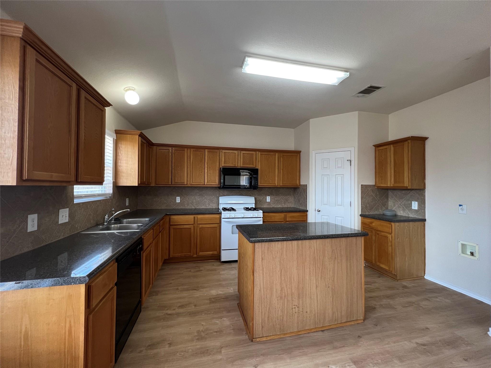 1108 Reagan Wells Drive Hutto TX 78634