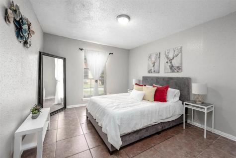 4300 S Shaver Street Houston TX 77034