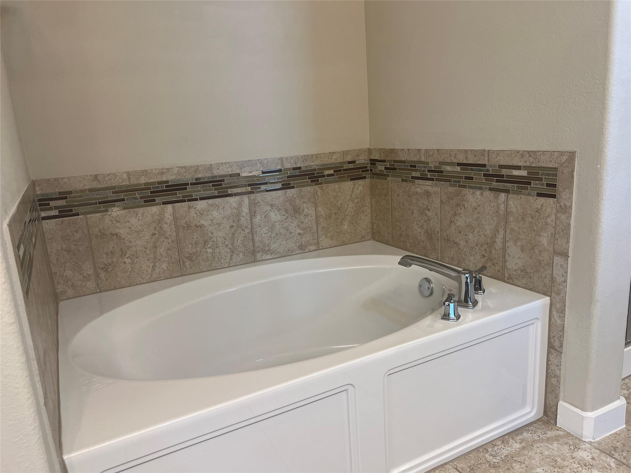 7009 Sienna Rouge Path Austin TX 78744