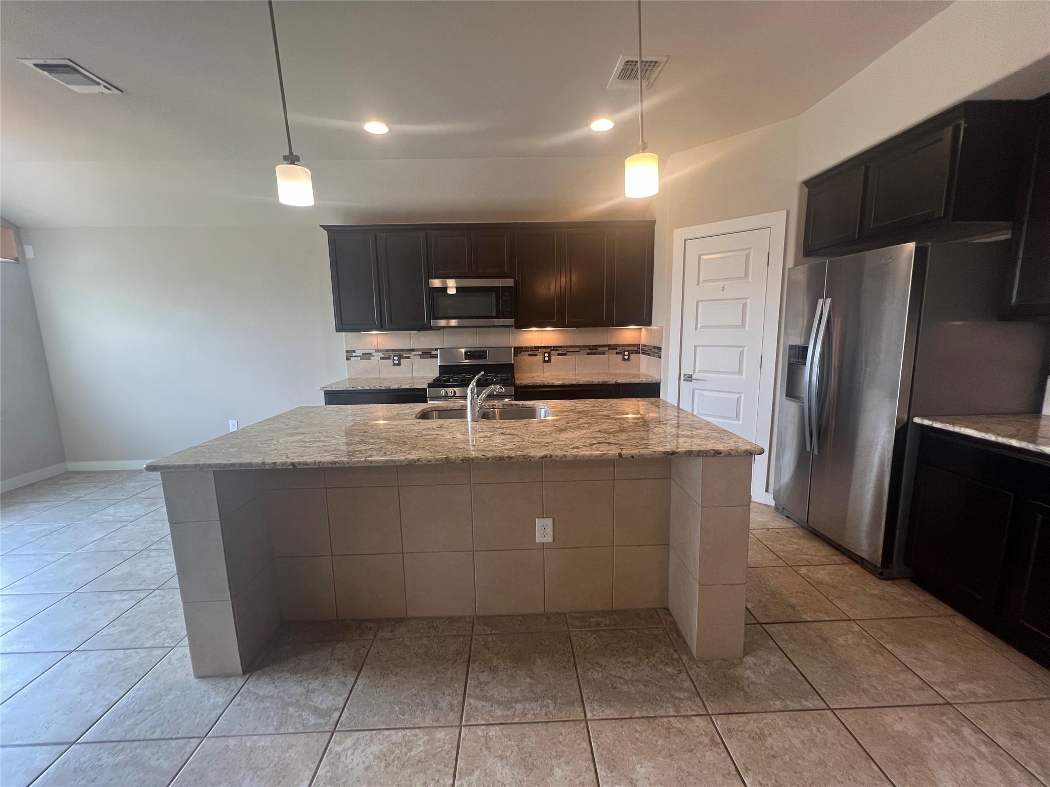 7009 Sienna Rouge Path Austin TX 78744