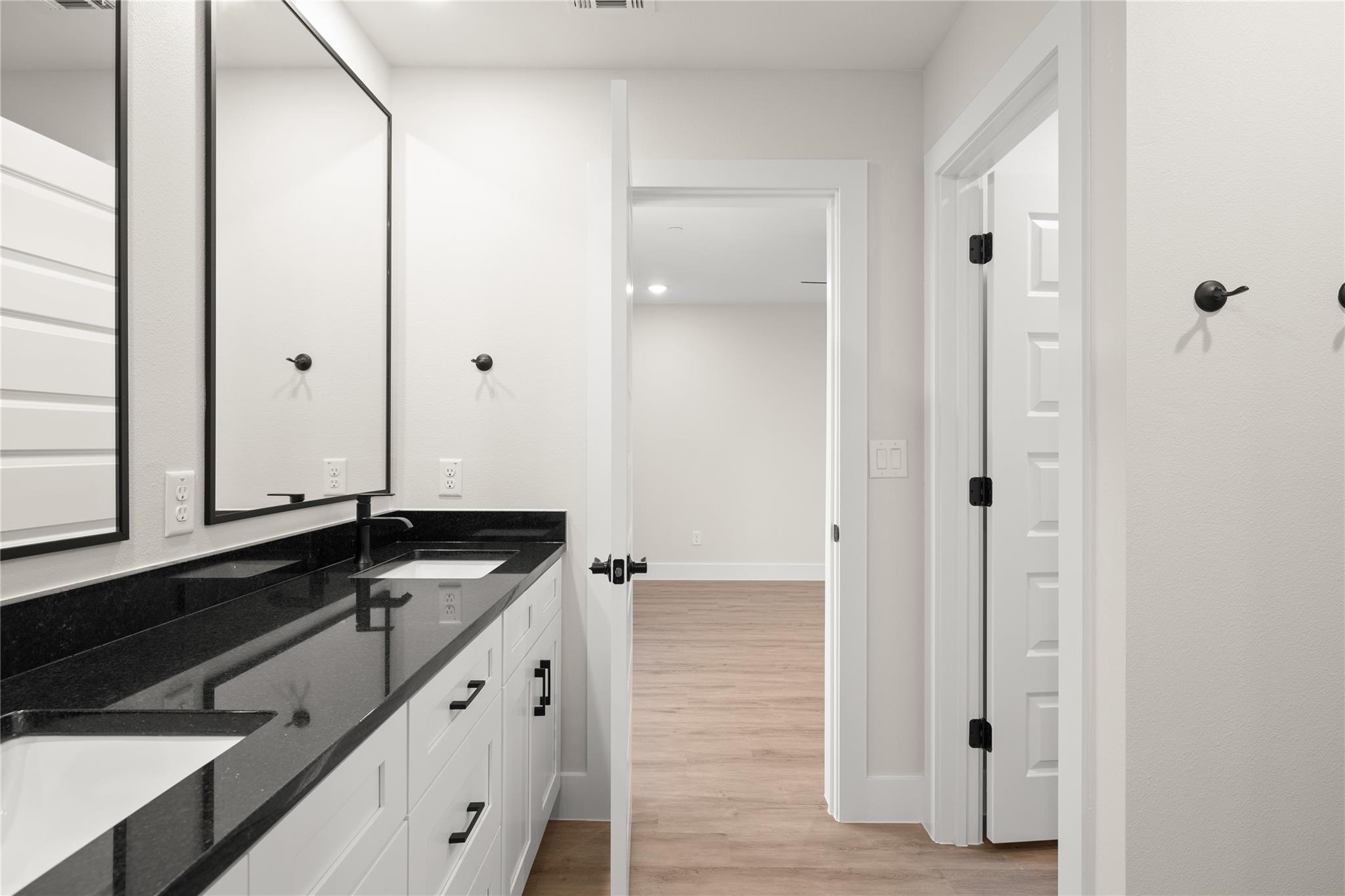 5512 Mobeetie Loop Bee Cave TX 78738