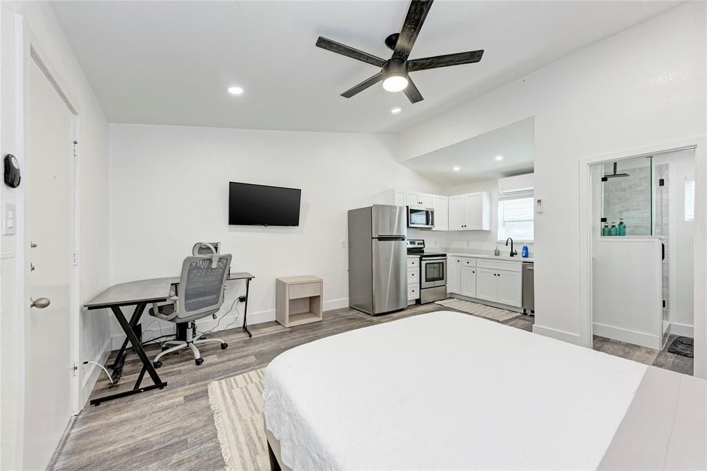 2302 Leon Street Austin TX 78705