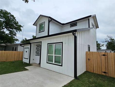 173 Chickasaw Smithville TX 78957