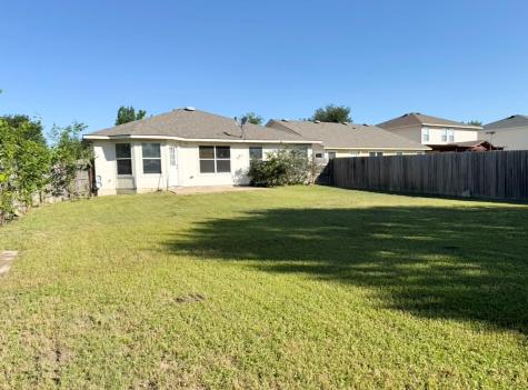 109 Gillespie Lane Elgin TX 78621