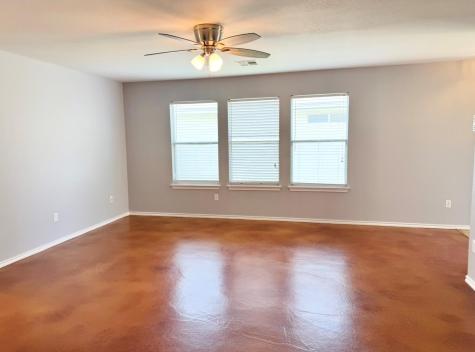 109 Gillespie Lane Elgin TX 78621