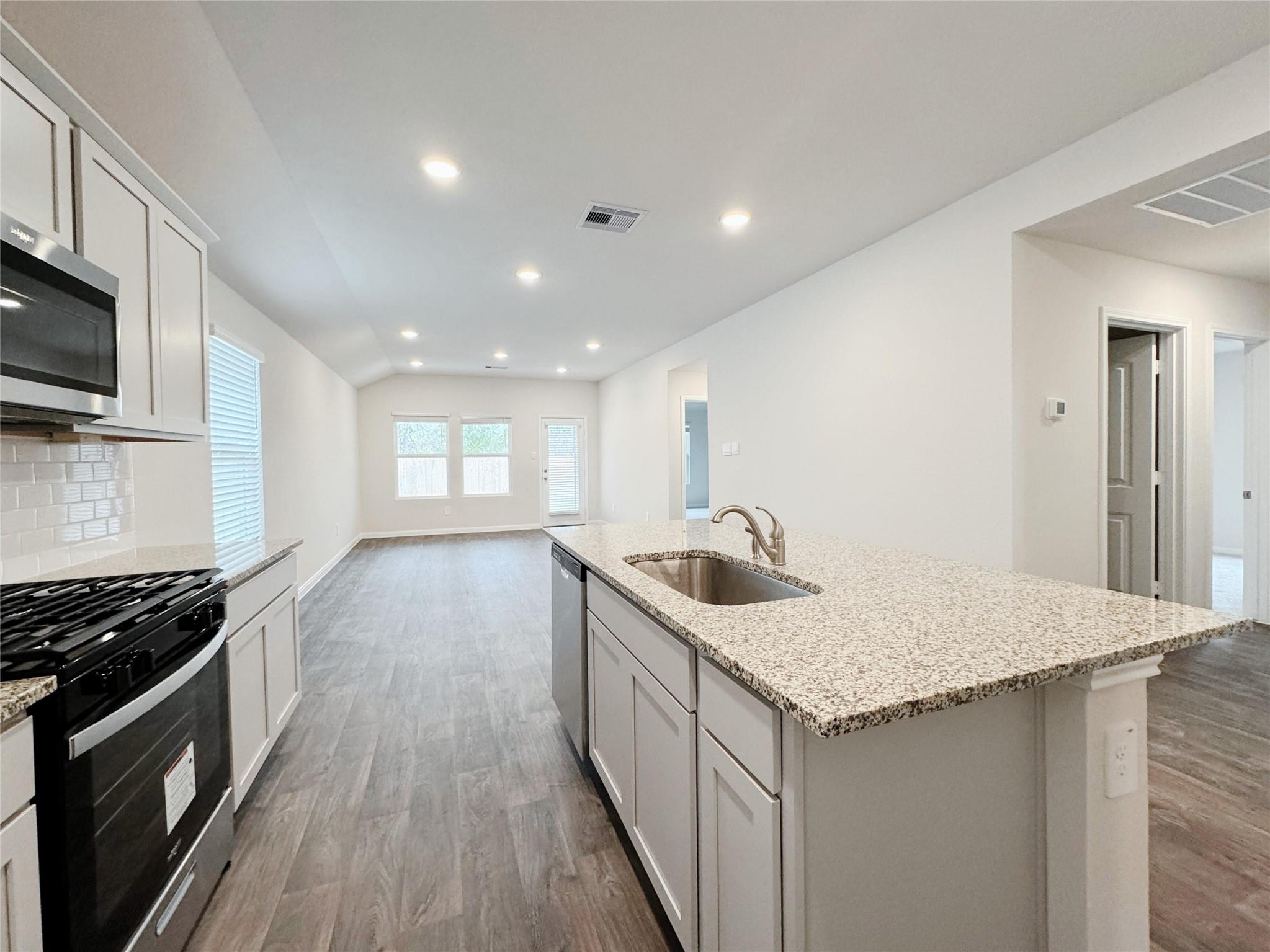 1207 Camden Lane Lockhart TX 78644