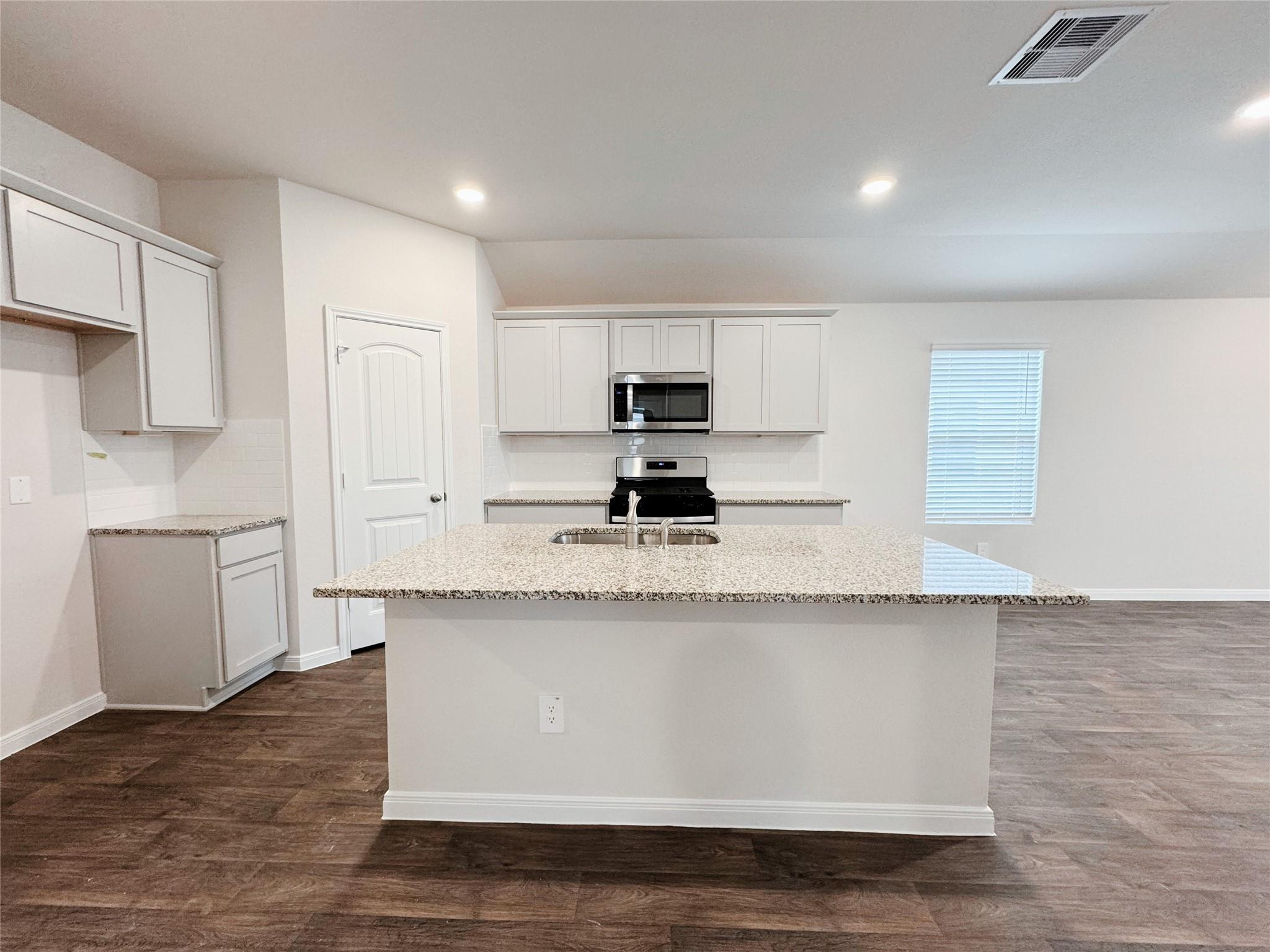 1207 Camden Lane Lockhart TX 78644