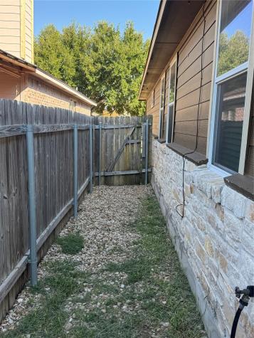 204 Wilderness Trail Elgin TX 78621