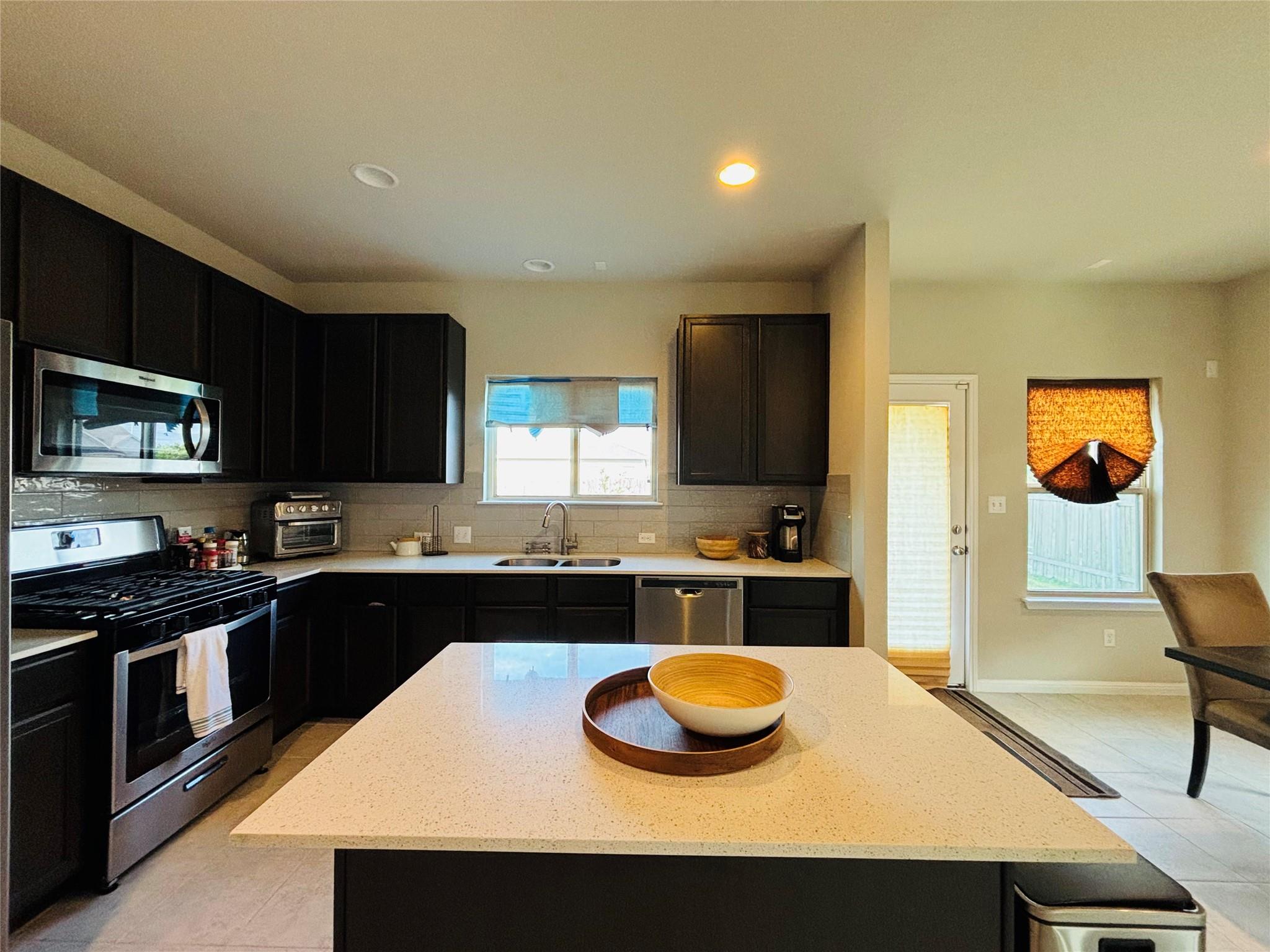 12605 Albatross Pass Manor TX 78653