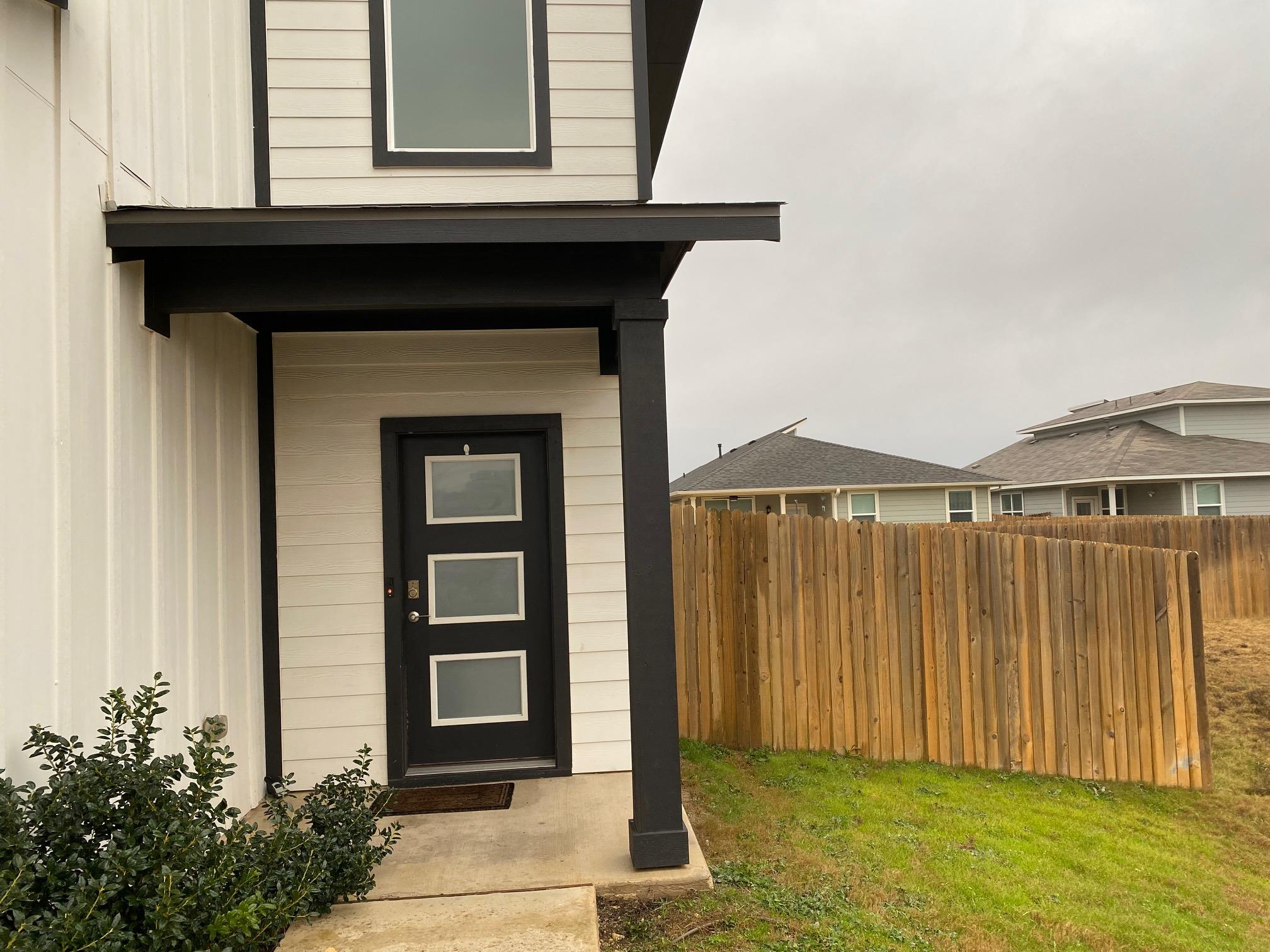 121 Parryi Cove Leander TX 78641